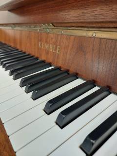 Kemble Compact upright Piano in Mahogany – Inventory thumbnail – Roberts Pianos Oxford