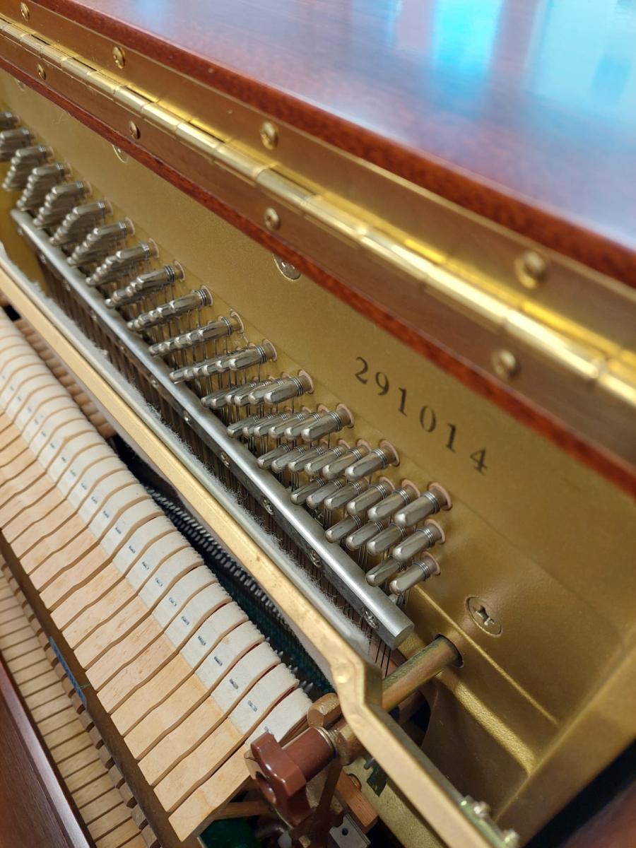 Kemble 120 upright Piano in Mahogany satin – Gallery image – Roberts Pianos Oxford