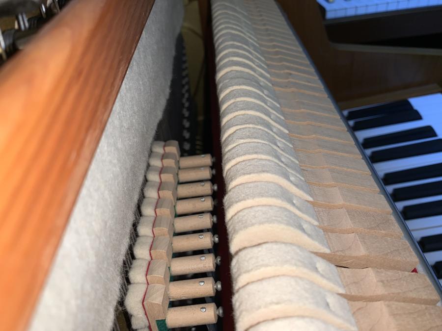 Kemble compact upright Piano in Teak – Gallery image – Roberts Pianos Oxford
