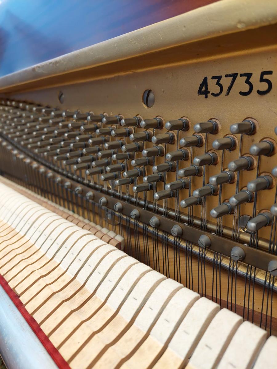 Knight K6 (K20) upright Piano in Mahogany satin – Gallery image – Roberts Pianos Oxford