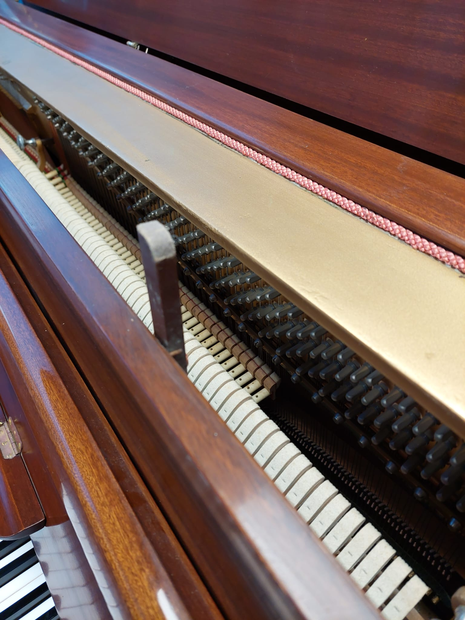 Knight K6 (K20) upright Piano in Mahogany satin – Gallery image – Roberts Pianos Oxford
