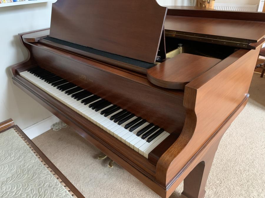 Richard Lipp Upright Piano – Featured image – Roberts Pianos Oxford