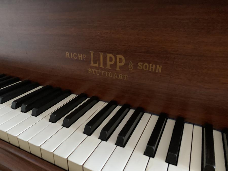 Richard Lipp Upright Piano – Gallery image – Roberts Pianos Oxford