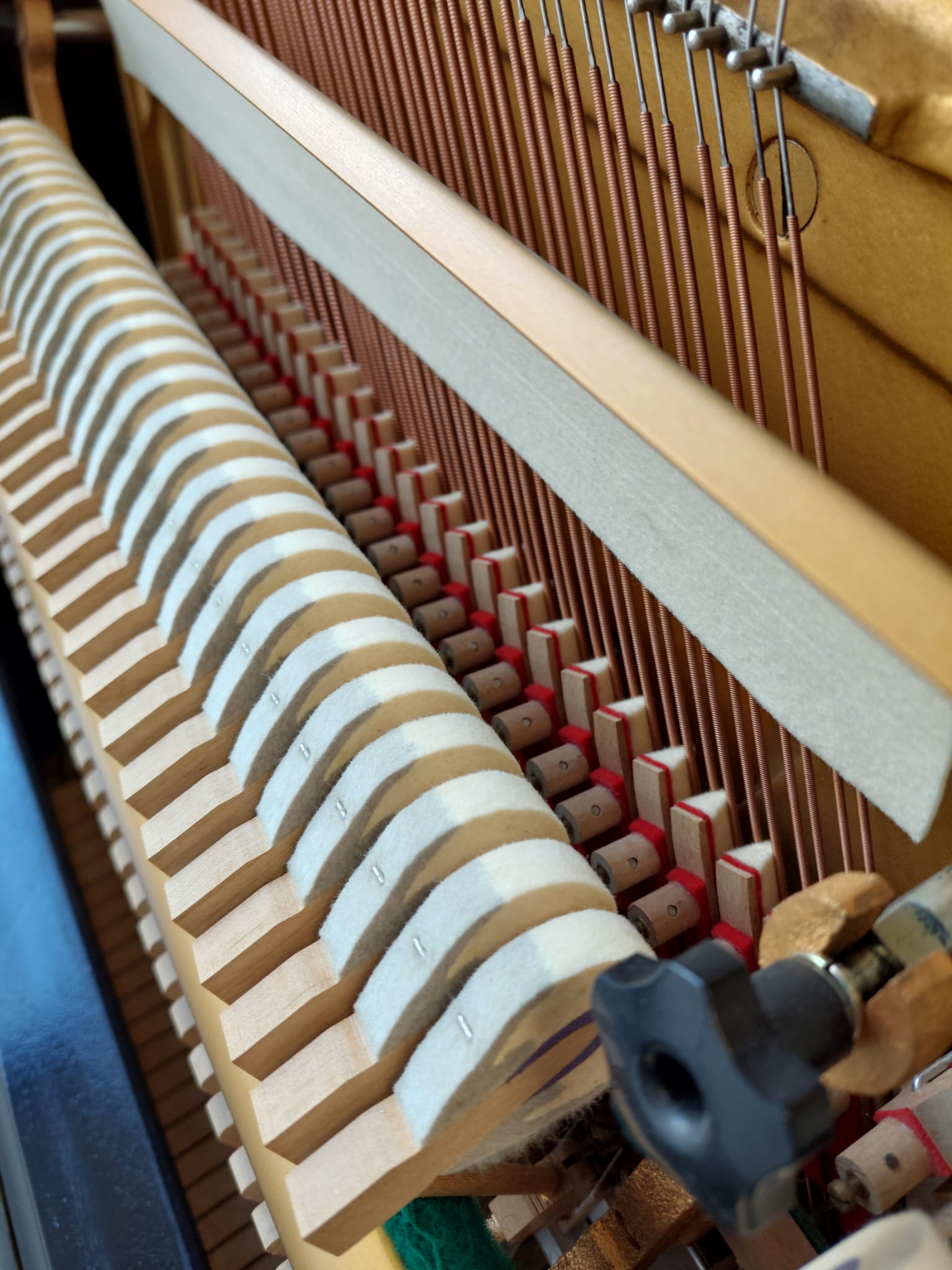Yamaha U3H Upright Piano in Black Polyester – Gallery image – Roberts Pianos Oxford
