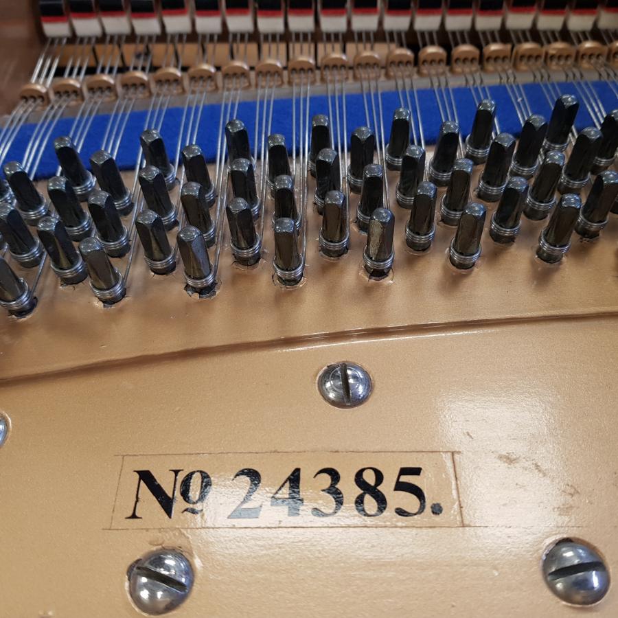 Lipp 175 grand Piano in rosewood – Gallery image – Roberts Pianos Oxford