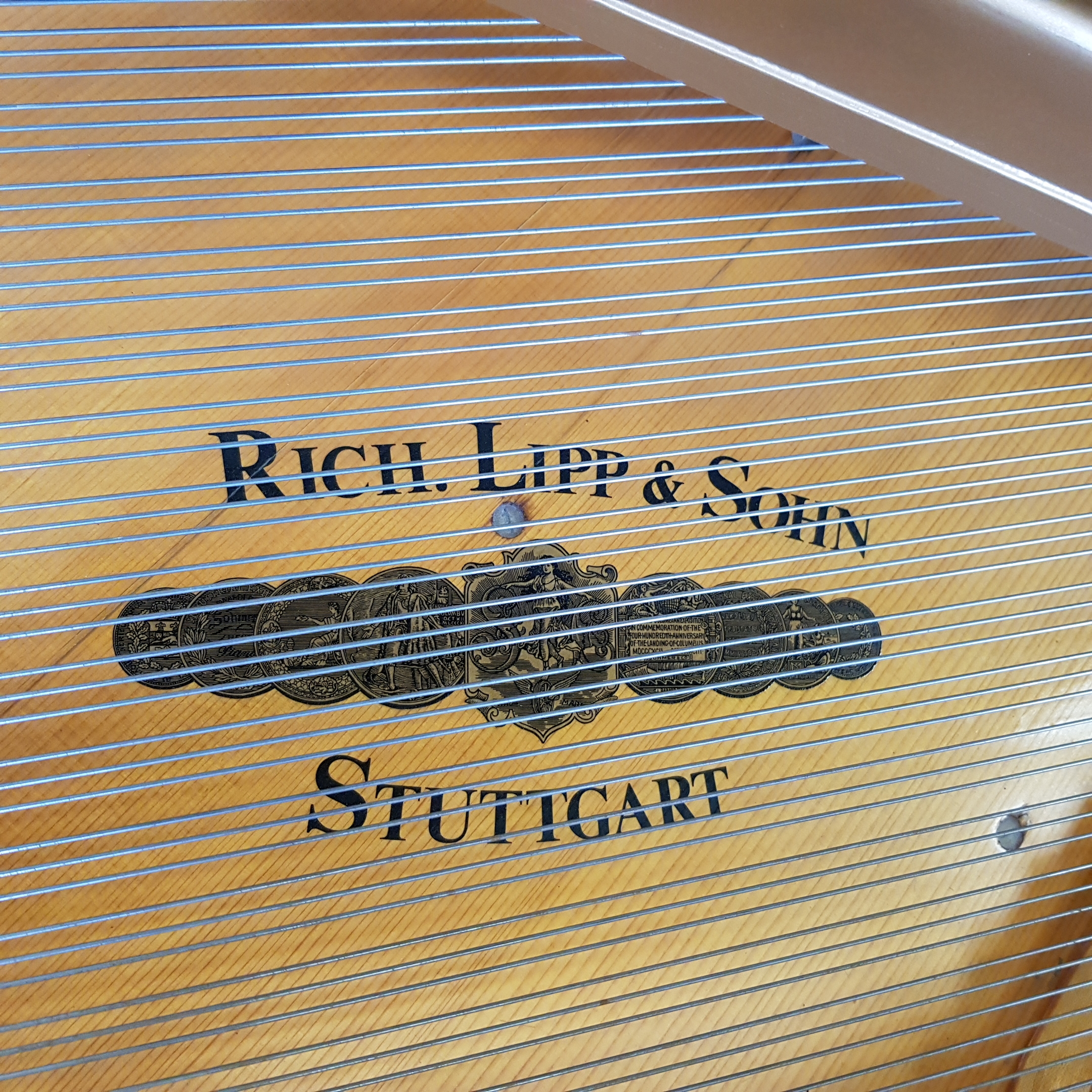 Lipp 175 grand Piano in rosewood – Gallery image – Roberts Pianos Oxford
