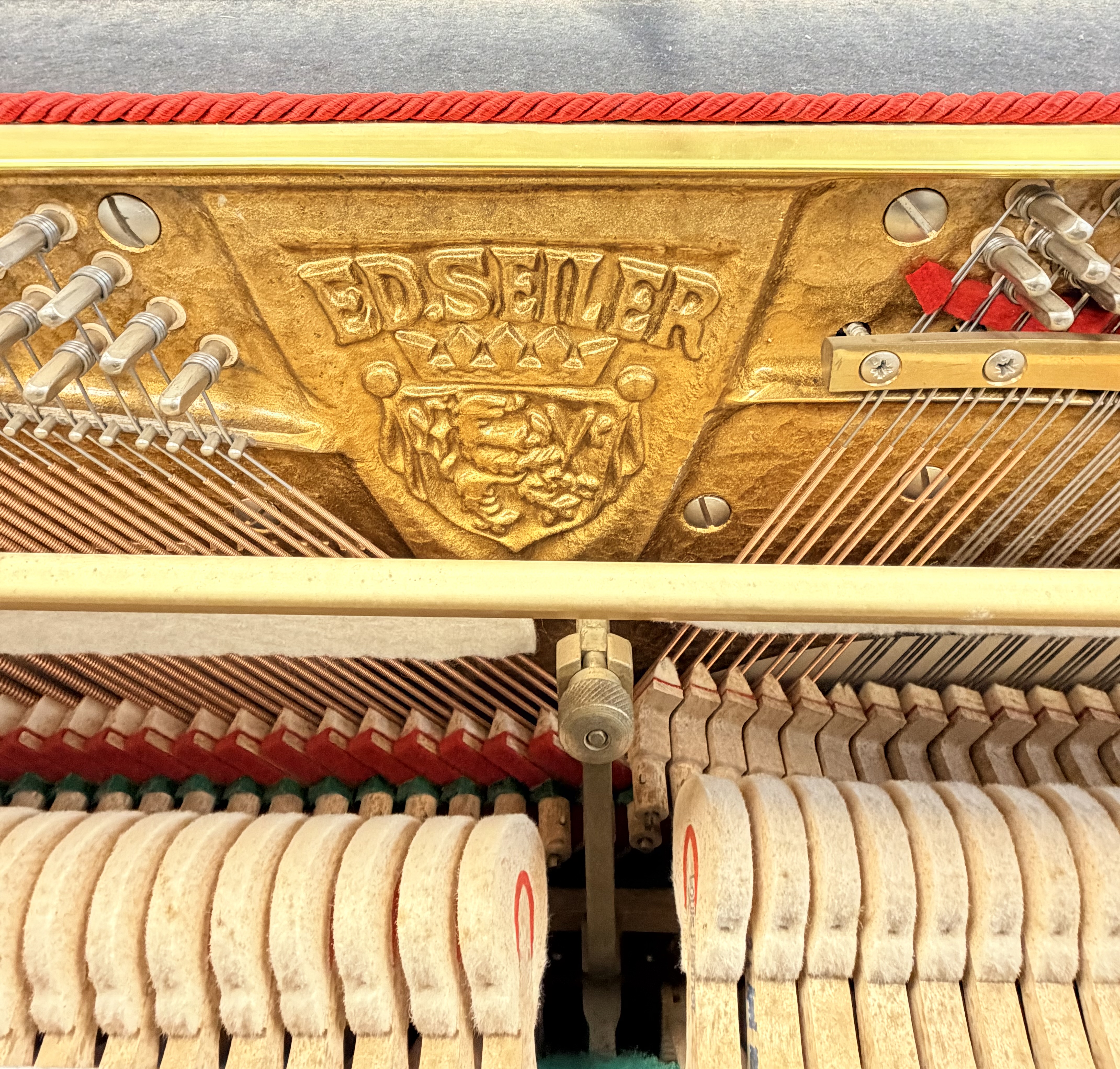 Seiler 116 Upright Piano in Black Polyester – Gallery image – Roberts Pianos Oxford