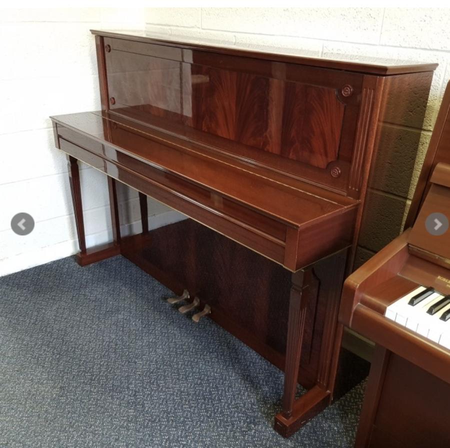 Schimmel 114 upright Piano in bright mahogany – Gallery image – Roberts Pianos Oxford