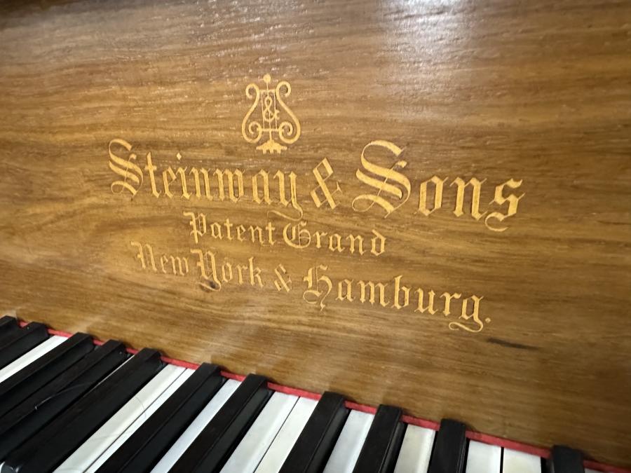 Steinway C grand Piano in light rosewood – Gallery image – Roberts Pianos Oxford