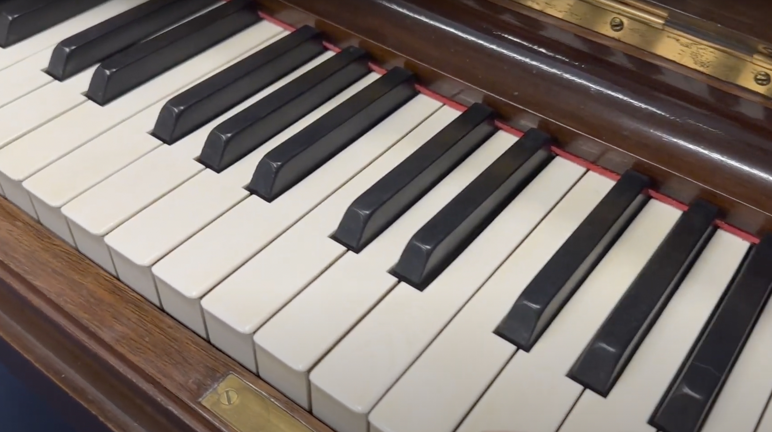 Steinway K