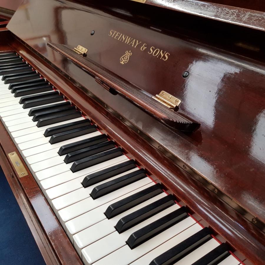 Steinway K upright Piano in mahogany – Gallery image – Roberts Pianos Oxford