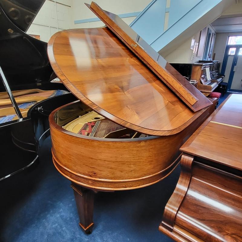 Steinway Model A (zero) grand Piano in light and medium rosewood – Gallery image – Roberts Pianos Oxford