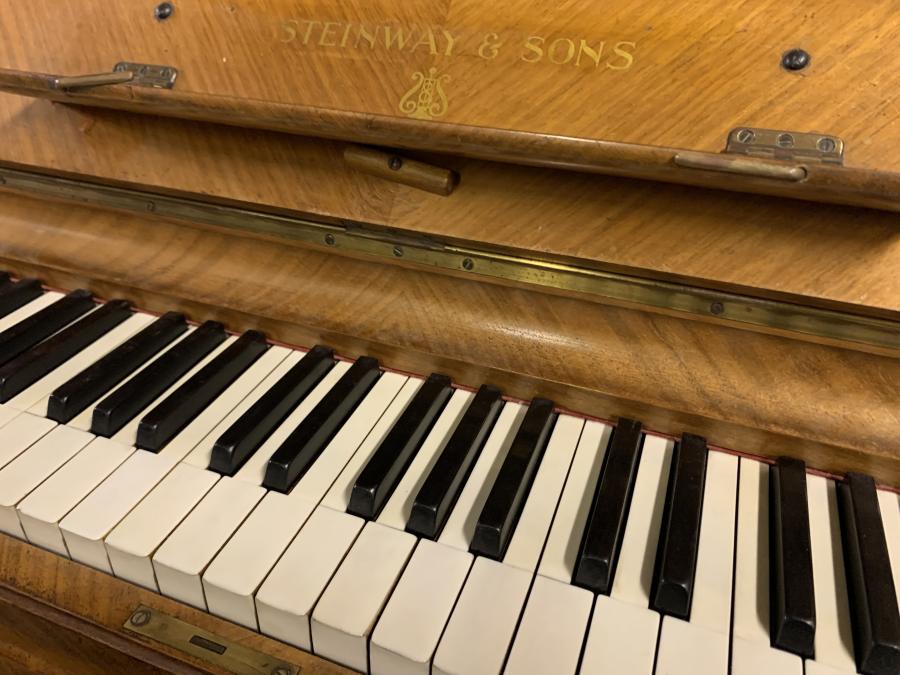 Steinway K upright Piano in Quartered satinwood – Gallery image – Roberts Pianos Oxford