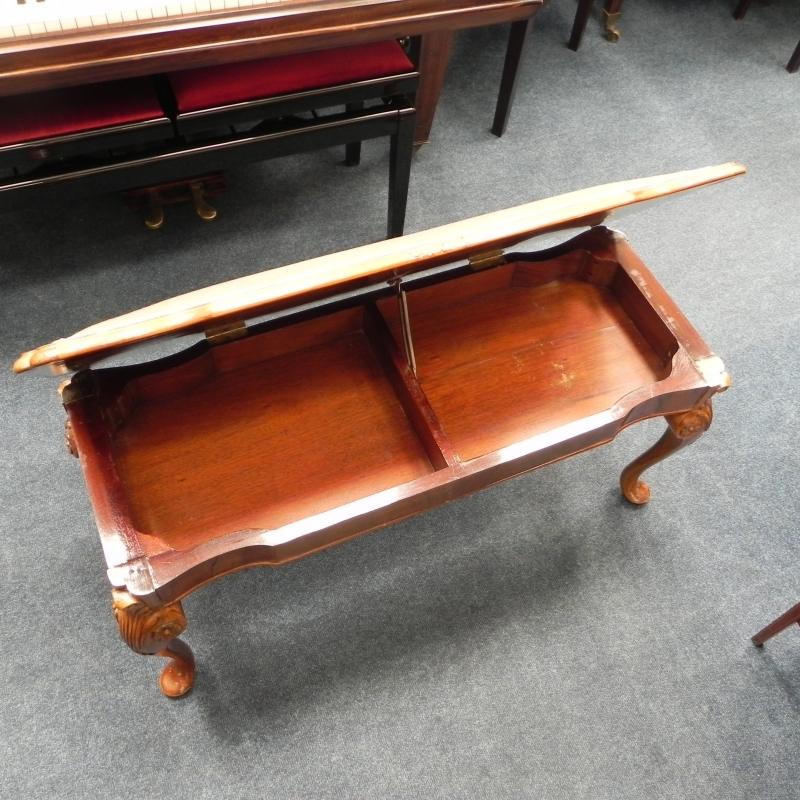 Non-adjustable duet stool stool Piano in Walnut with beige velvet top – Gallery image – Roberts Pianos Oxford