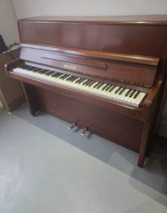 Welmar 110 upright Piano in Mahogany – Inventory thumbnail – Roberts Pianos Oxford
