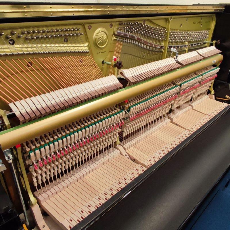 Yamaha YUS3 silent upright Piano in black polyester – Gallery image – Roberts Pianos Oxford