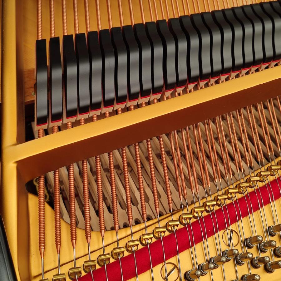 Steinway Model O grand Piano in black polyester – Gallery image – Roberts Pianos Oxford
