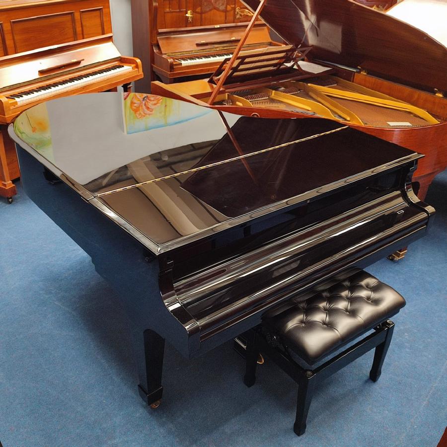 Steinway Model O grand Piano in black polyester – Gallery image – Roberts Pianos Oxford