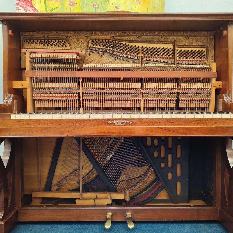 Steingraeber & Sohne upright Piano in walnut – Gallery image – Roberts Pianos Oxford