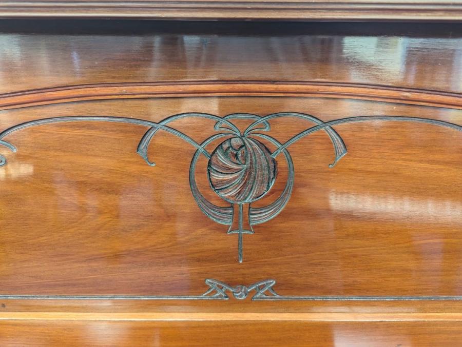 German Feurich 130 upright Piano in mahogany – Gallery image – Roberts Pianos Oxford
