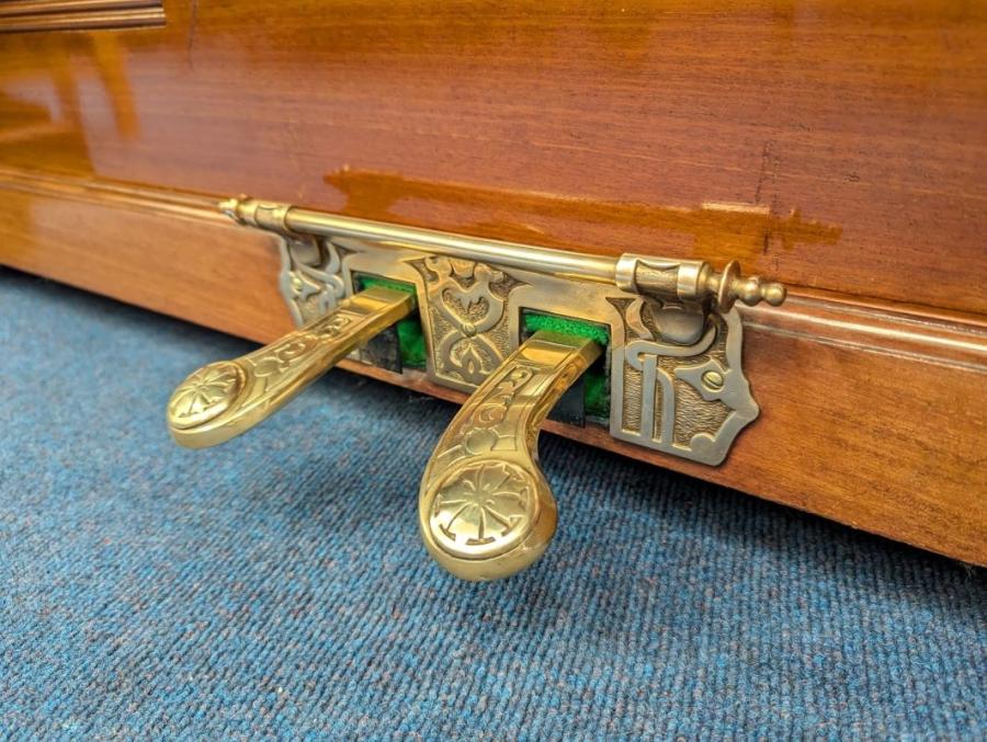German Feurich 130 upright Piano in mahogany – Gallery image – Roberts Pianos Oxford