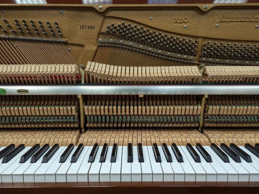 Grotrian Steinweg upright Piano in Mahogany – Gallery image – Roberts Pianos Oxford