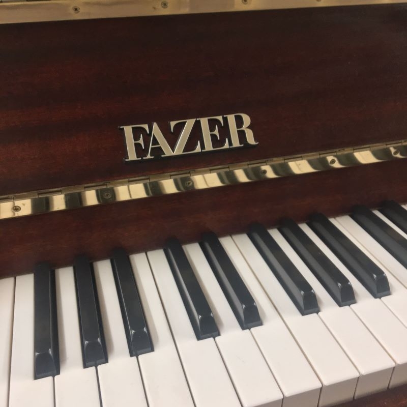 Fazer upright Piano in mahogany – Gallery image – Roberts Pianos Oxford