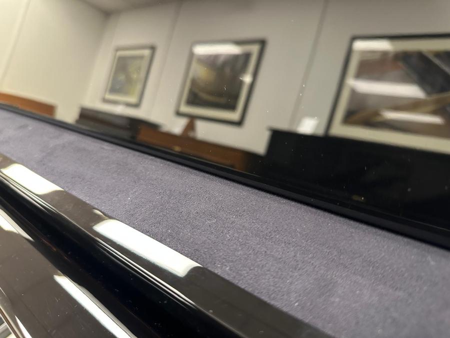 Wendl & Lung 161 grand Piano in black – Gallery image – Roberts Pianos Oxford