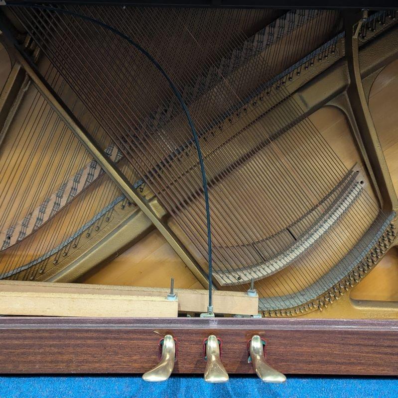 Sauter 110 upright Piano in bright mahogany – Gallery image – Roberts Pianos Oxford