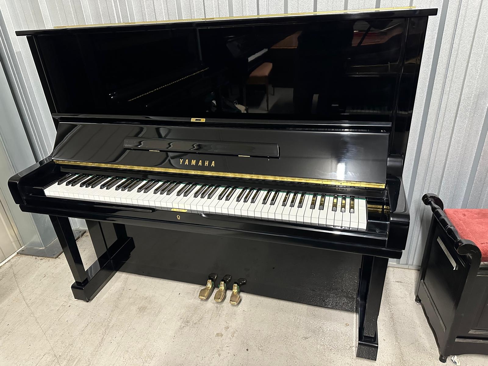 Yamaha U3H