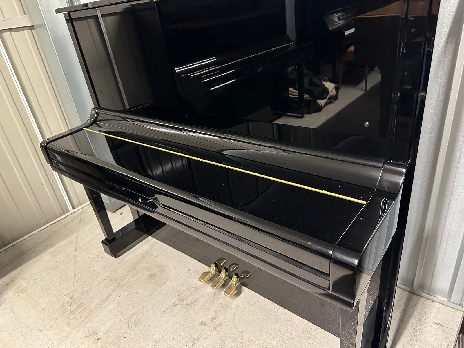Yamaha U3H