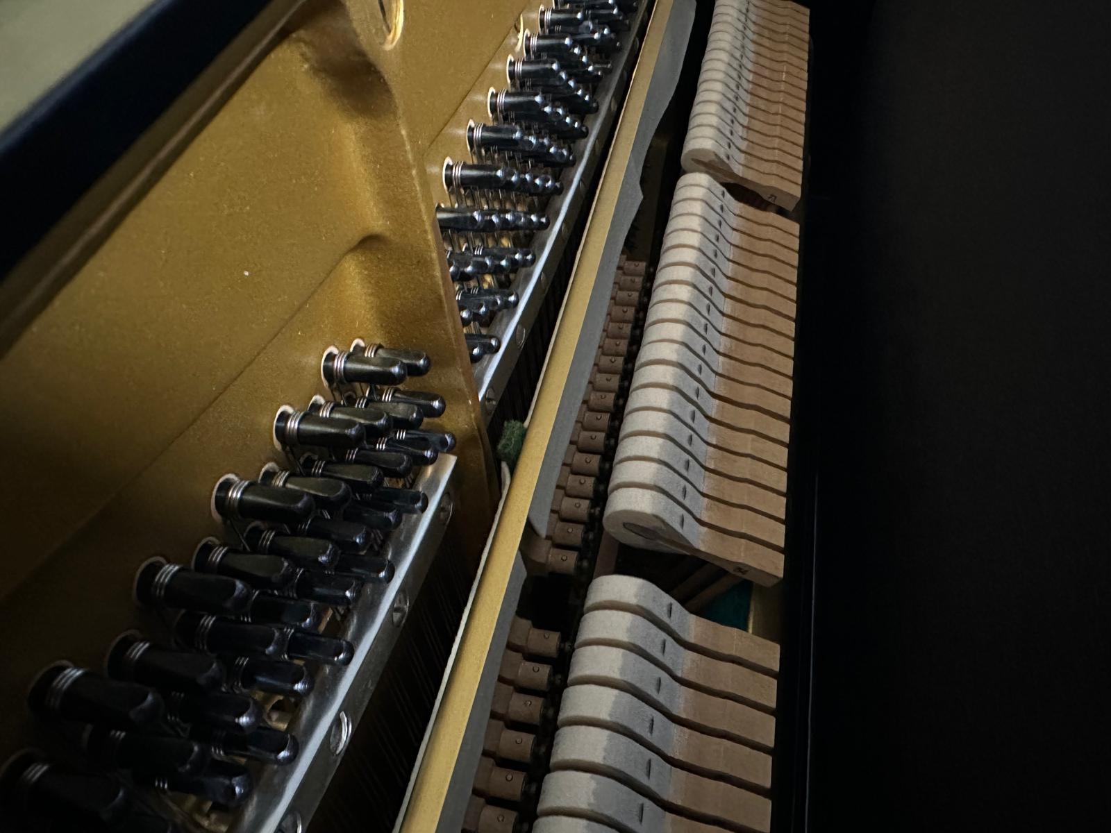 Yamaha U3H