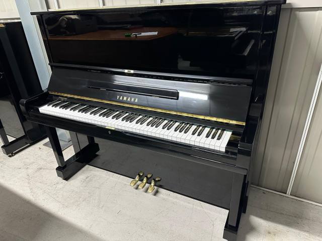 Yamaha U3H upright Piano in Black polyester – Sold piano – Roberts Pianos Oxford