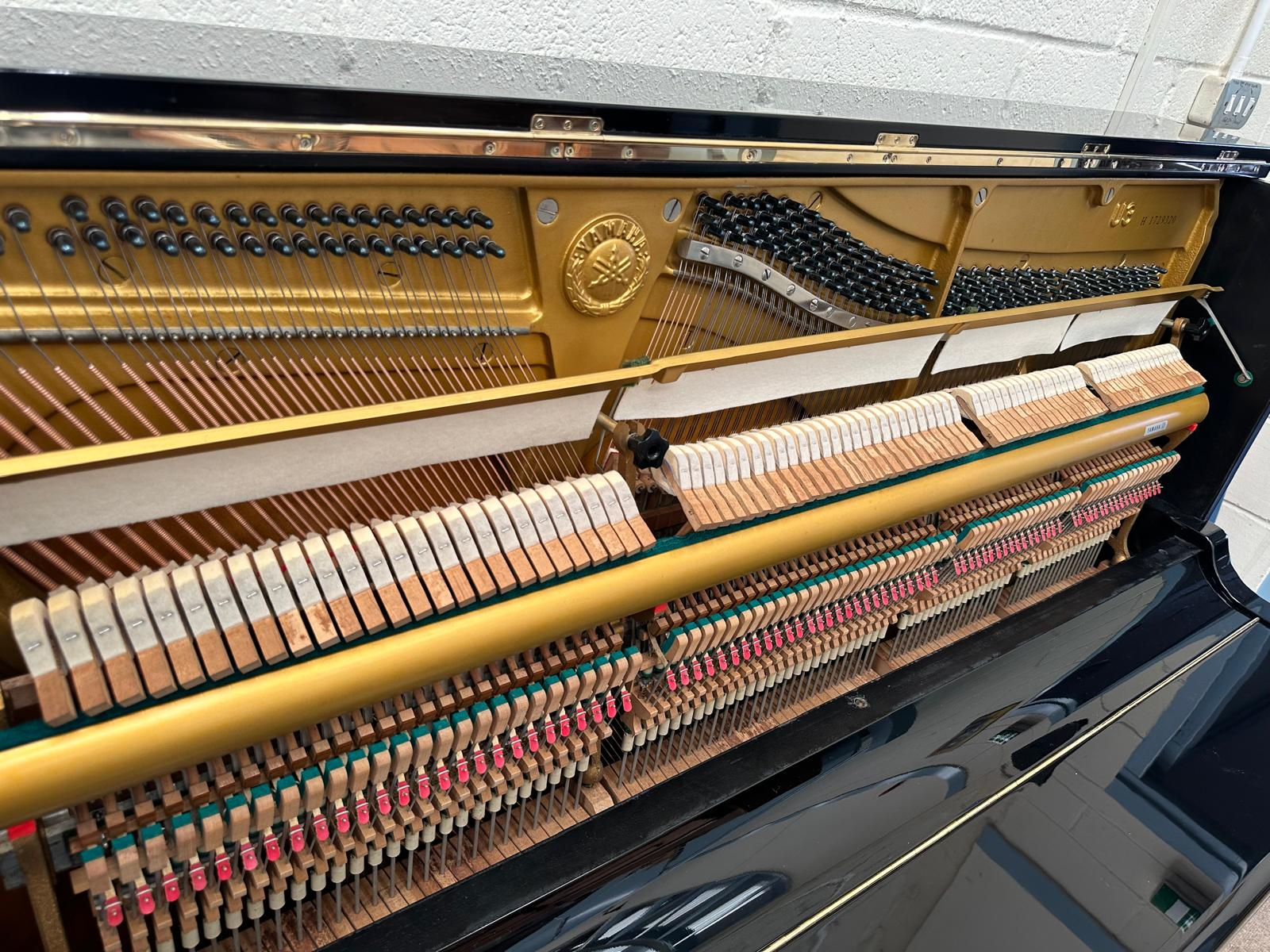 Yamaha U3H