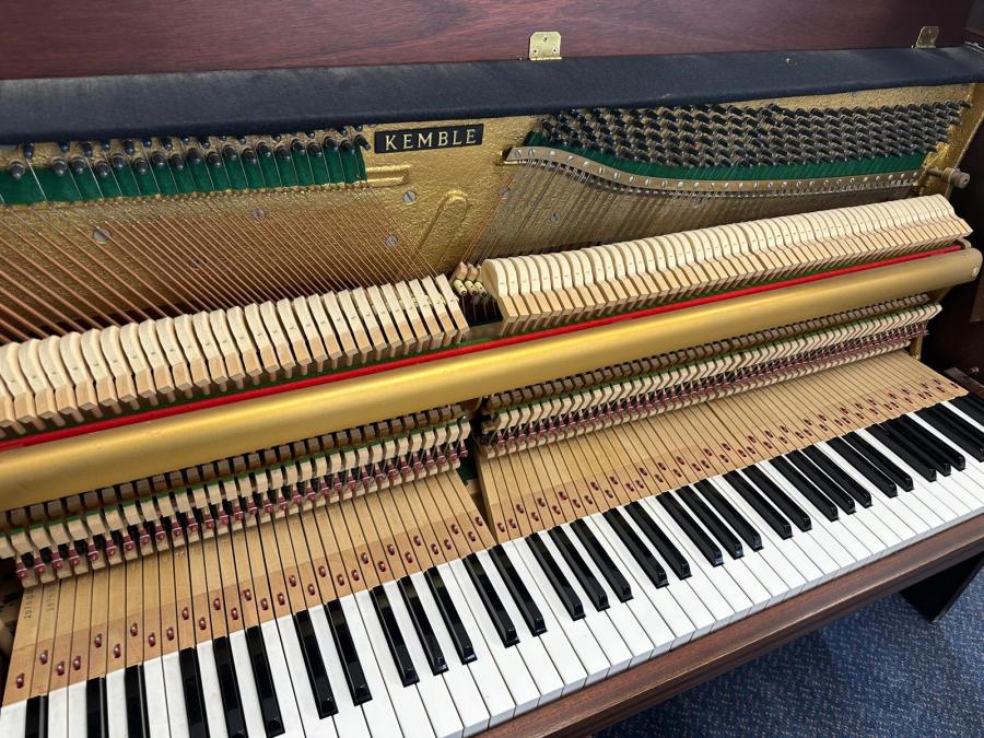 Kemble Sovereign upright Piano in crown cut mahogany – Gallery image – Roberts Pianos Oxford