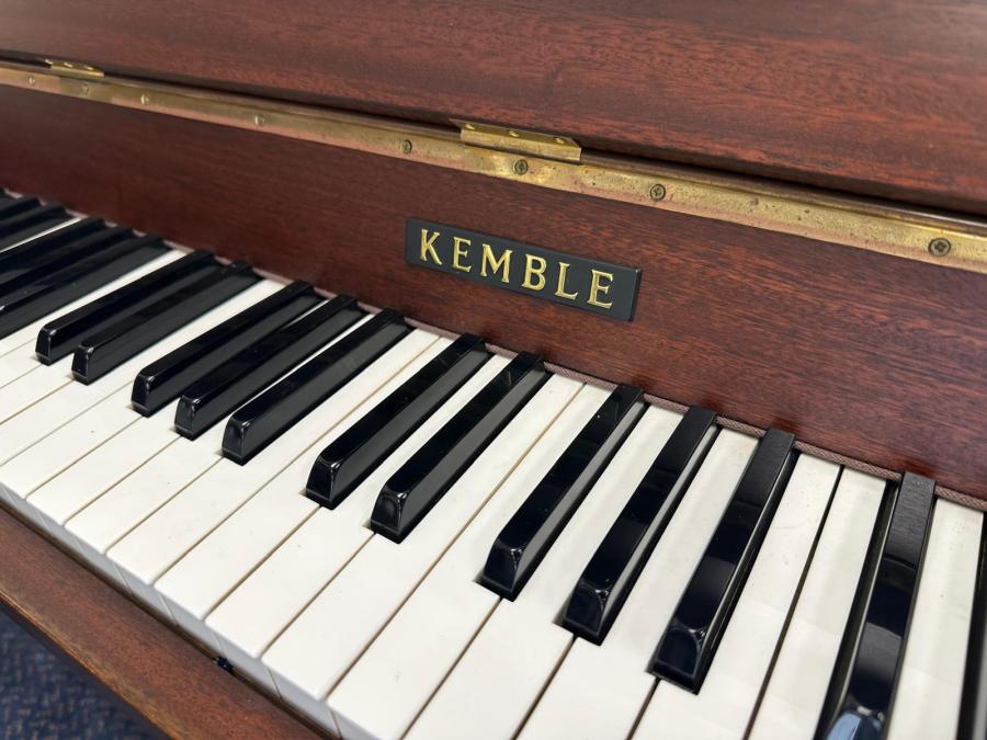 Kemble Sovereign upright Piano in crown cut mahogany – Gallery image – Roberts Pianos Oxford