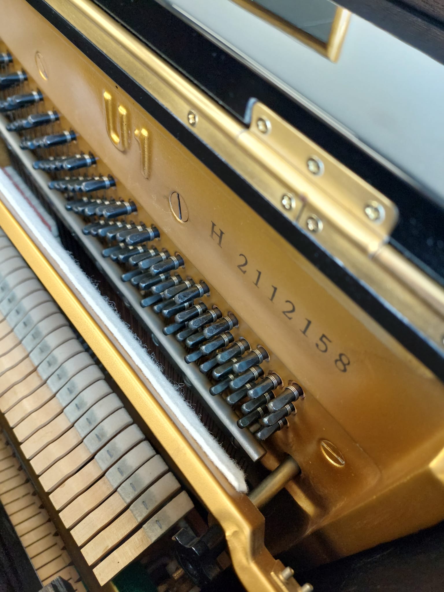 Yamaha U1H Upright Piano in Black Polyester – Gallery image – Roberts Pianos Oxford