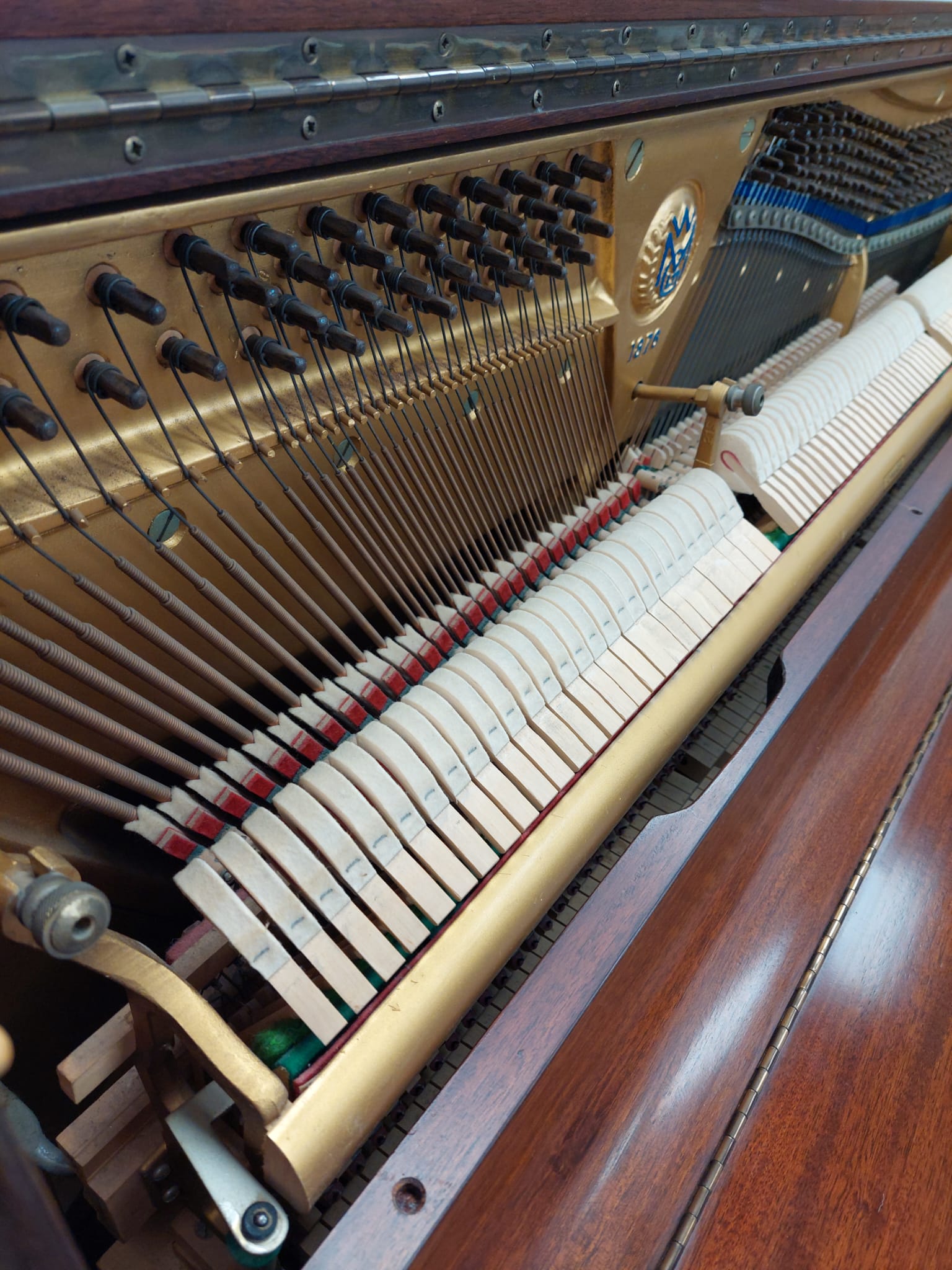 Welmar in Mahogany – Gallery image – Roberts Pianos Oxford