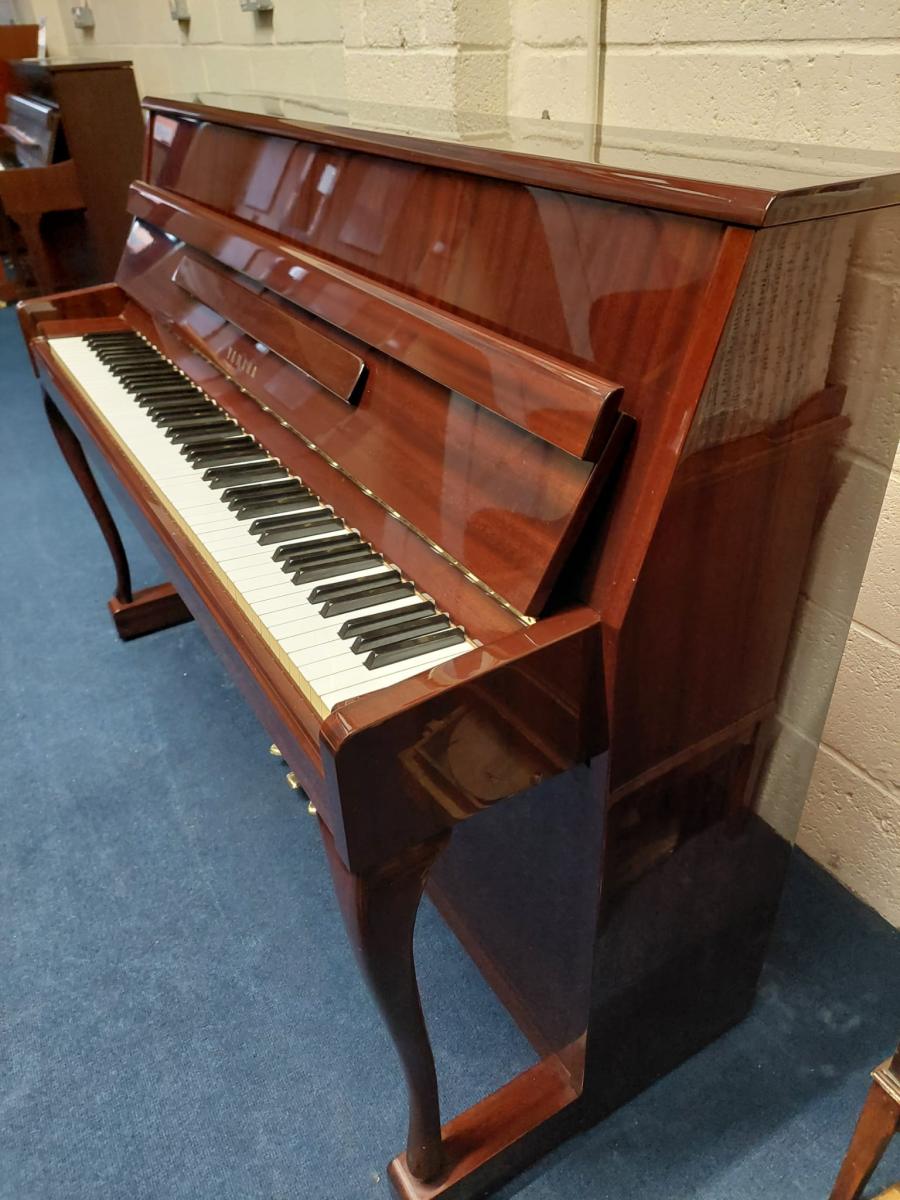 Yamaha M1S upright Piano in Bright walnut – Gallery image – Roberts Pianos Oxford