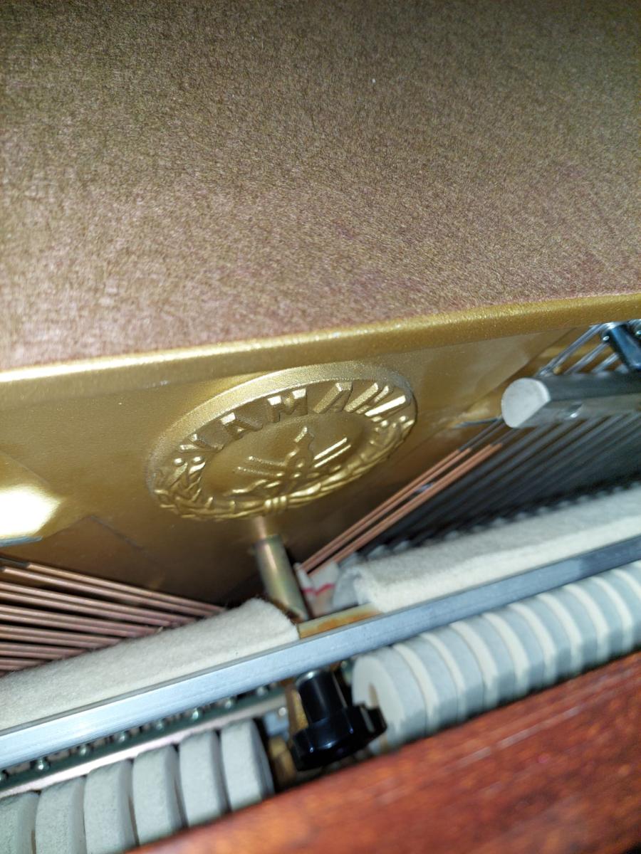 Yamaha M1S upright Piano in Bright walnut – Gallery image – Roberts Pianos Oxford