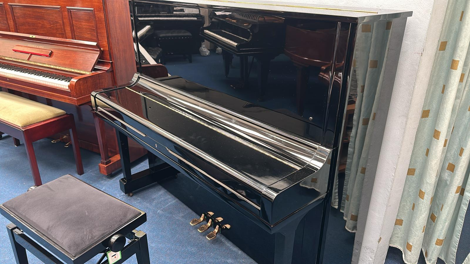 Yamaha U3G