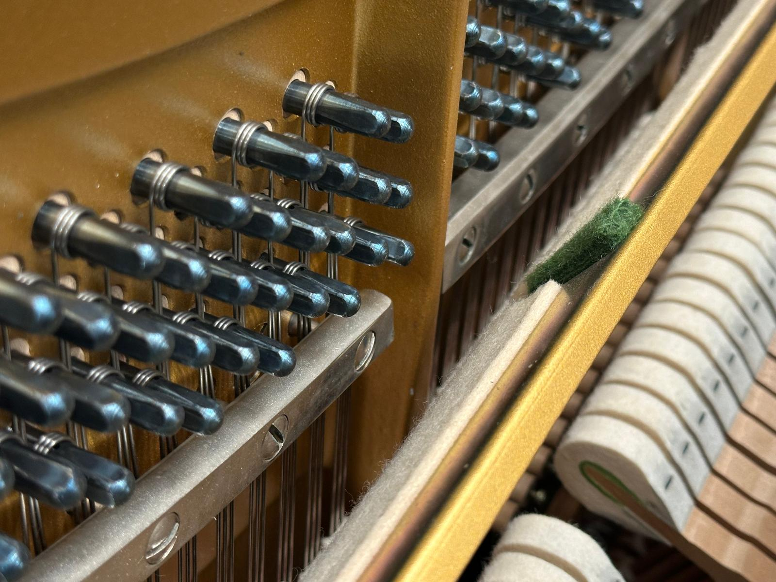 Yamaha U3M