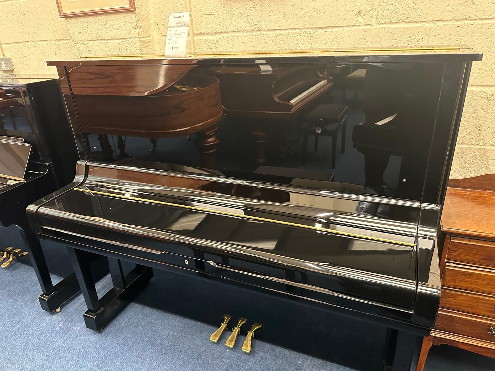 Yamaha U3M