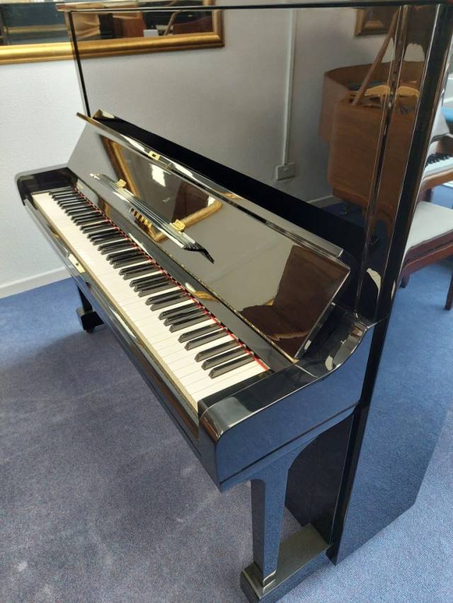 Yamaha U3H upright Piano in Black polyester – Inventory thumbnail – Roberts Pianos Oxford