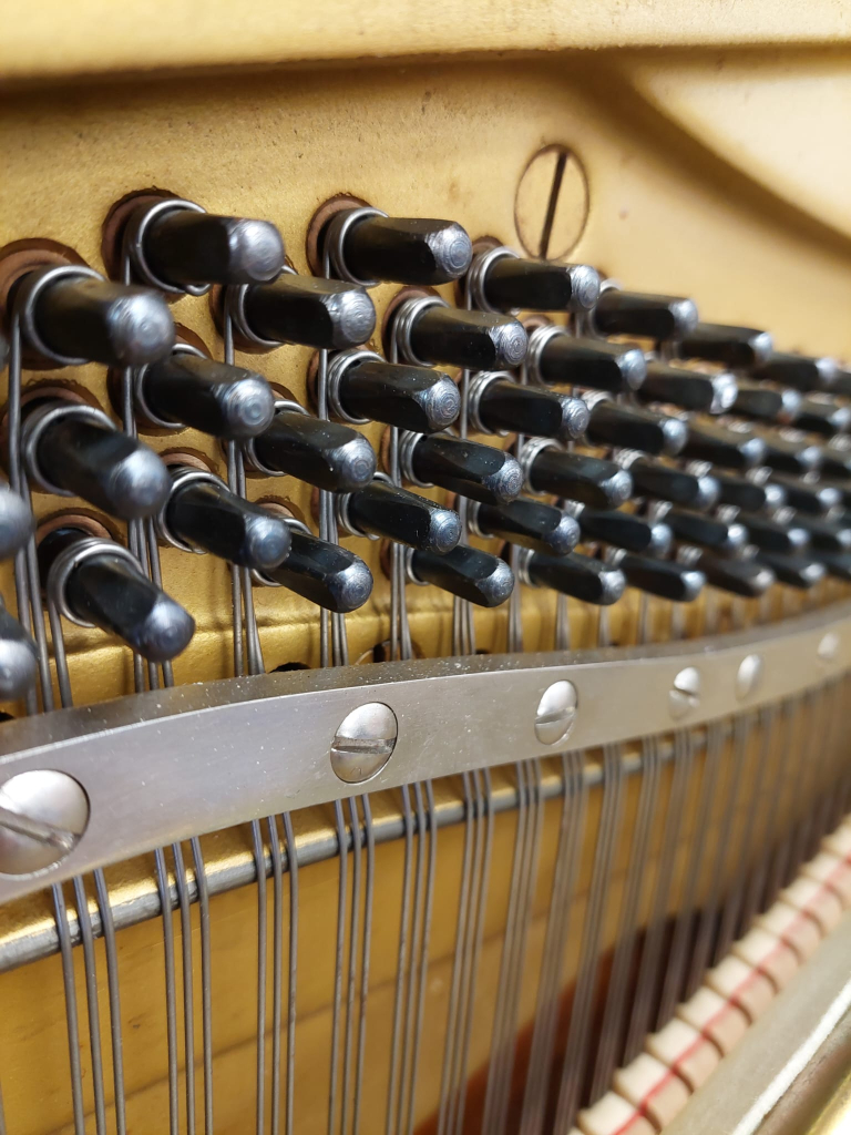 Yamaha U3H