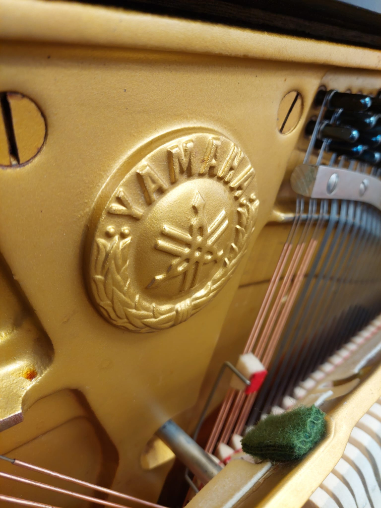 Yamaha U3H