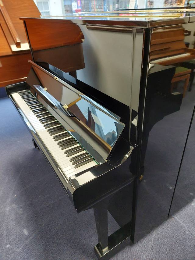 Yamaha U3H upright Piano in Black Polyester – Inventory thumbnail – Roberts Pianos Oxford