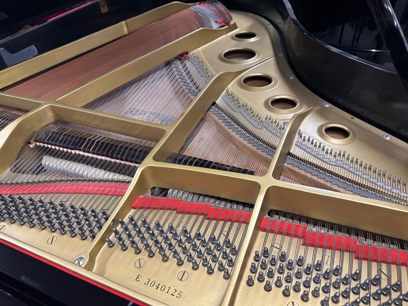 Yamaha G3E grand Piano in Bright Black – Gallery image – Roberts Pianos Oxford