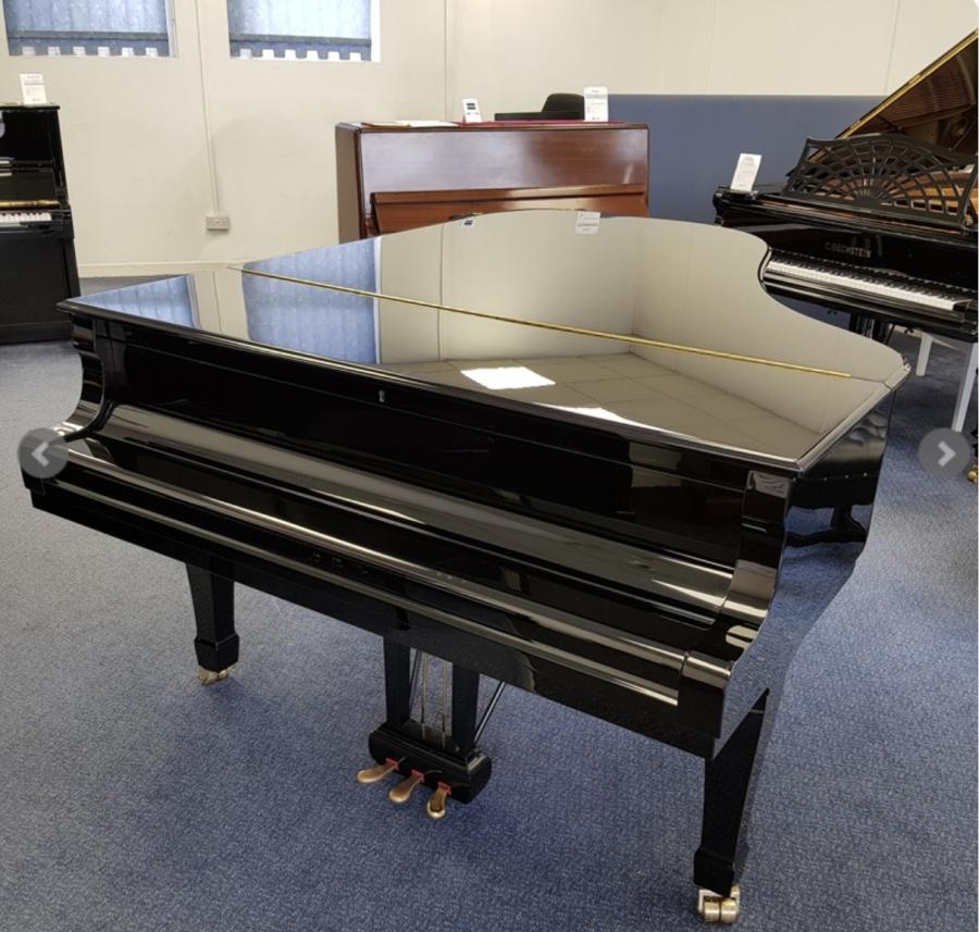Yamaha S6 grand Piano in black polyester – Gallery image – Roberts Pianos Oxford
