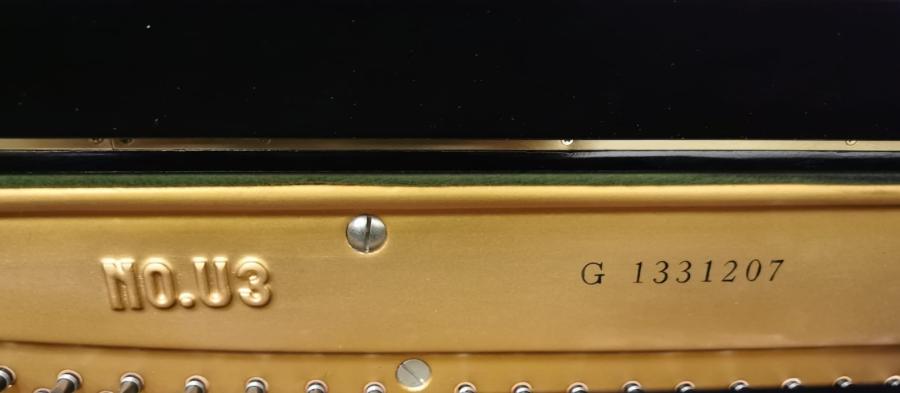 Yamaha U3G upright Piano in Black – Gallery image – Roberts Pianos Oxford